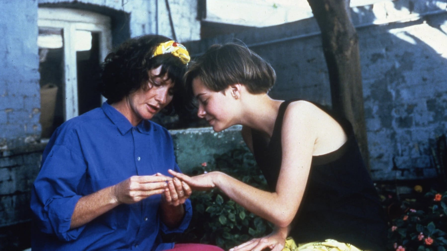 2 Friends scene photo
