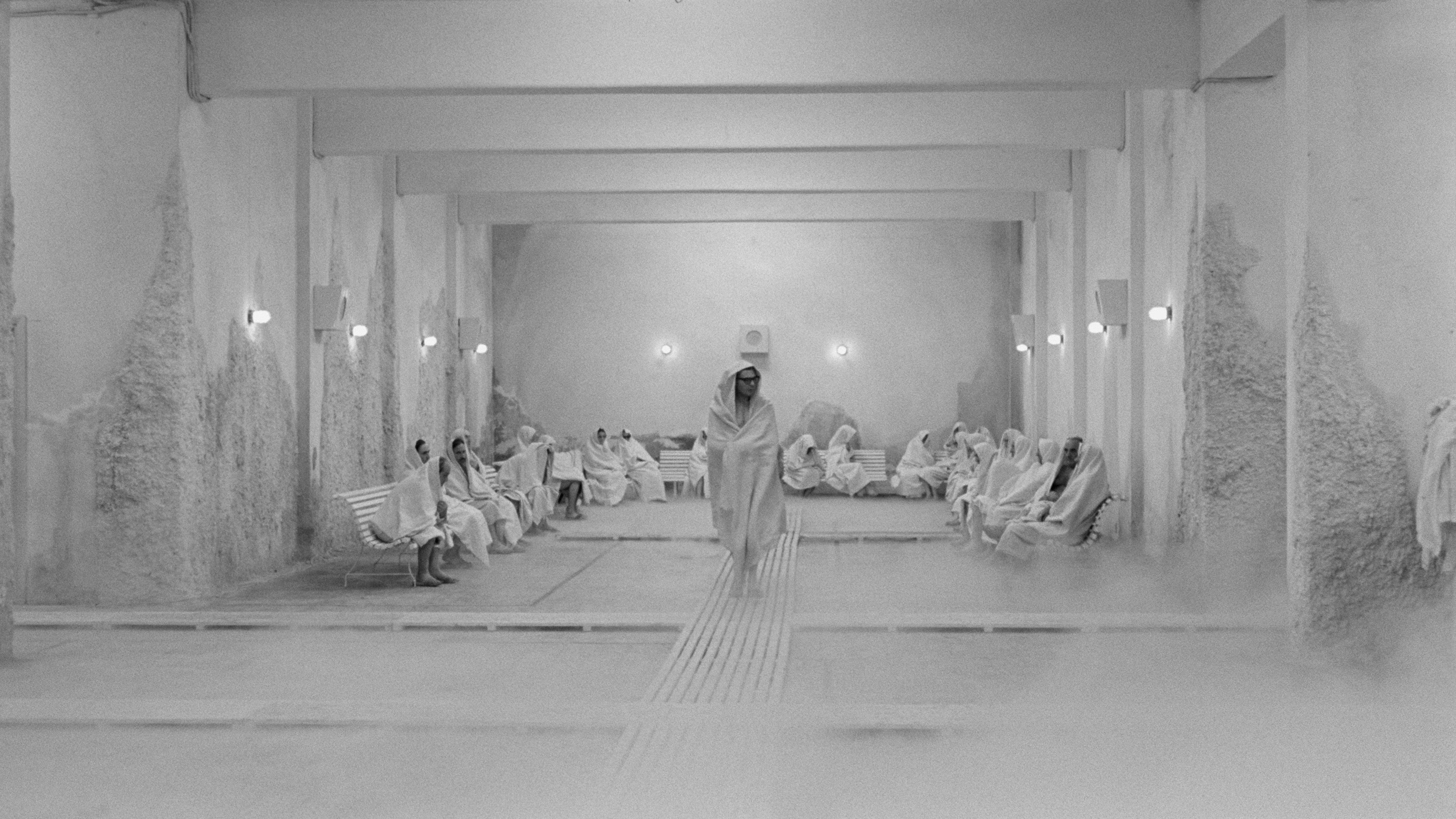 8½ scene photo