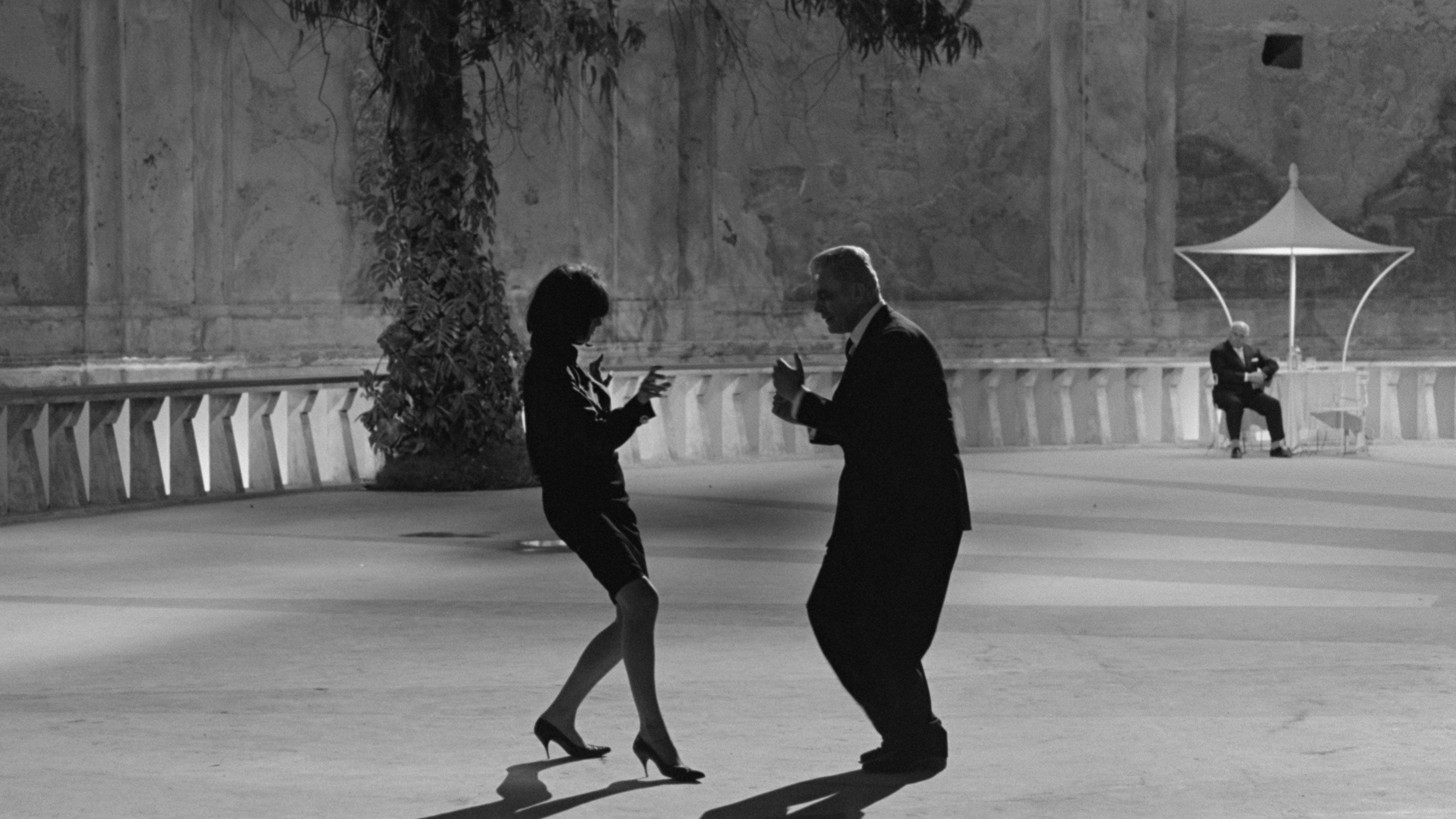 8½ scene photo