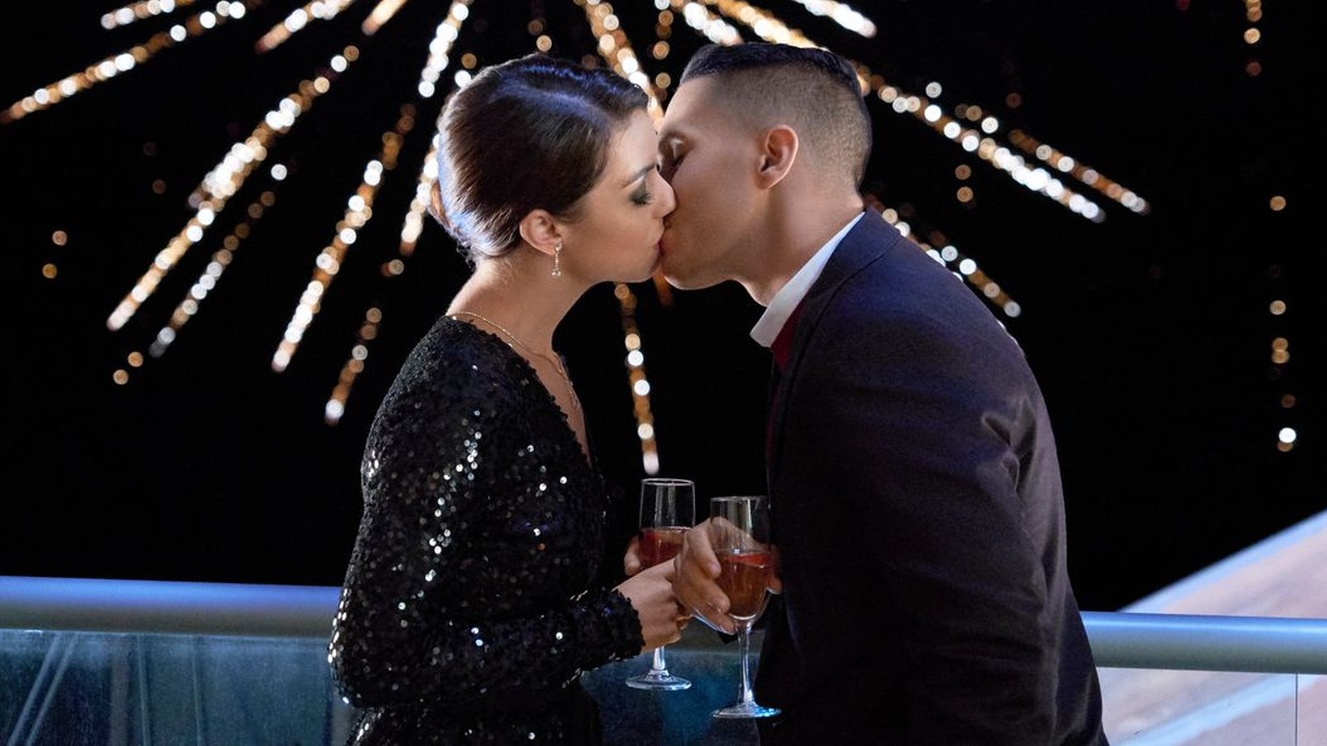 A Midnight Kiss scene photo