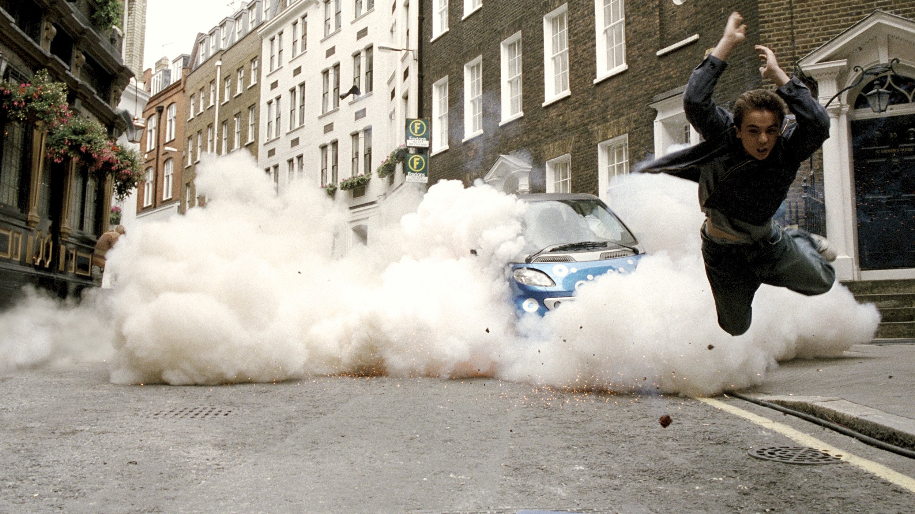 Agent Cody Banks 2: Destination London scene photo