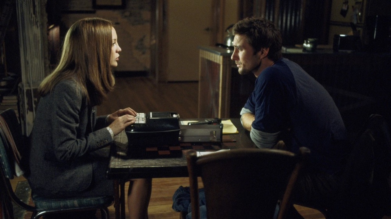 Alex & Emma scene photo