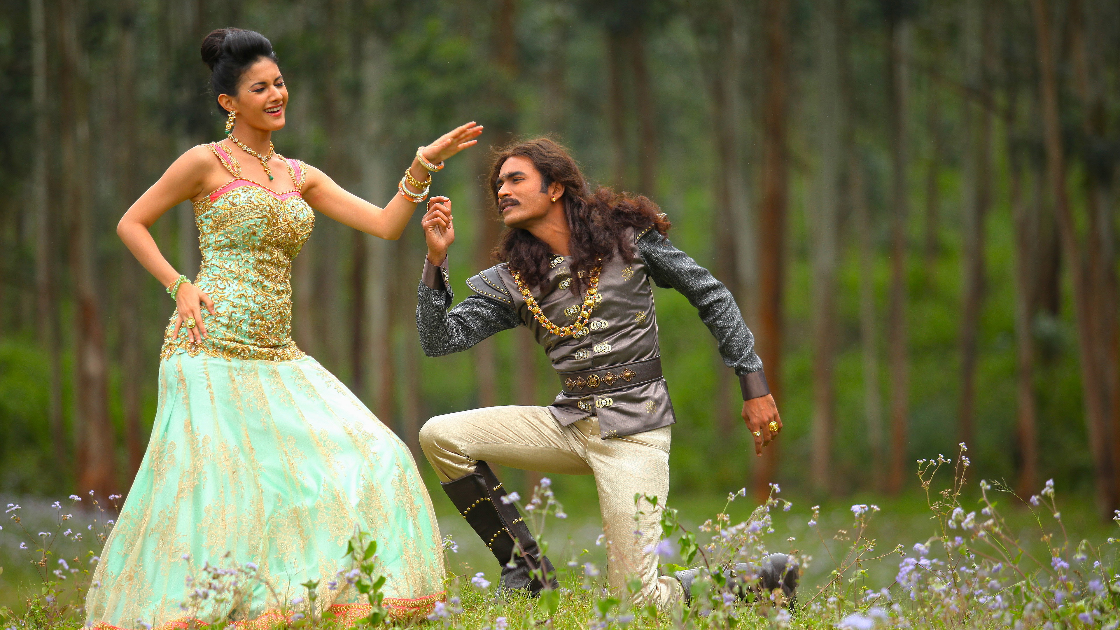 Anegan scene photo