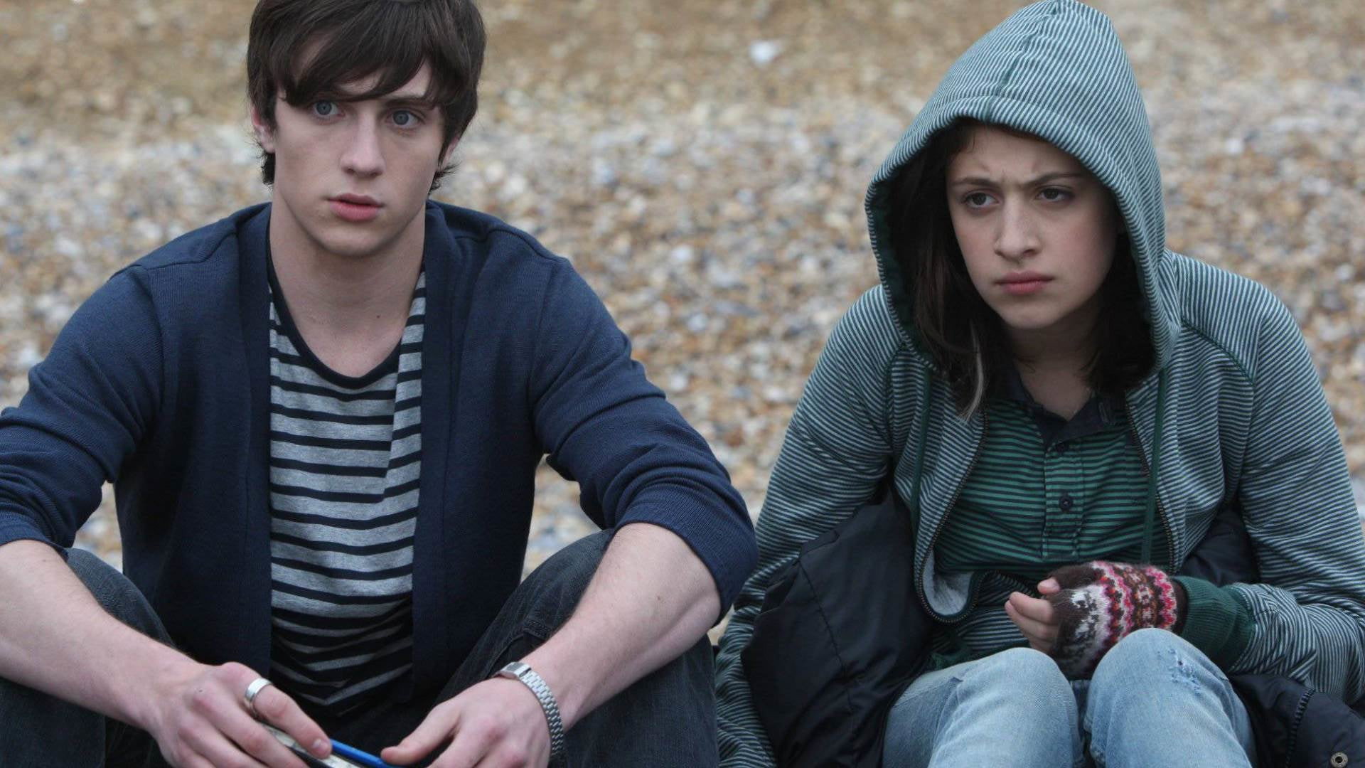 Angus, Thongs and Perfect Snogging scene photo