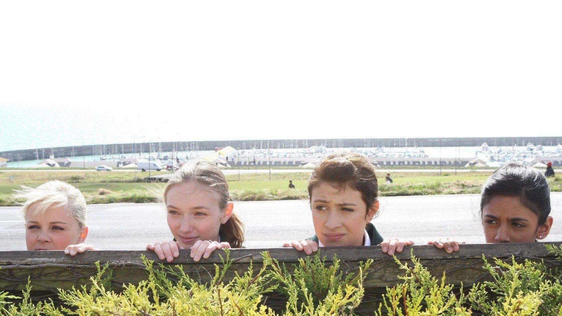 Angus, Thongs and Perfect Snogging scene photo