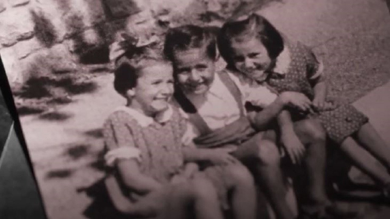 #AnneFrank - Parallel Stories scene photo