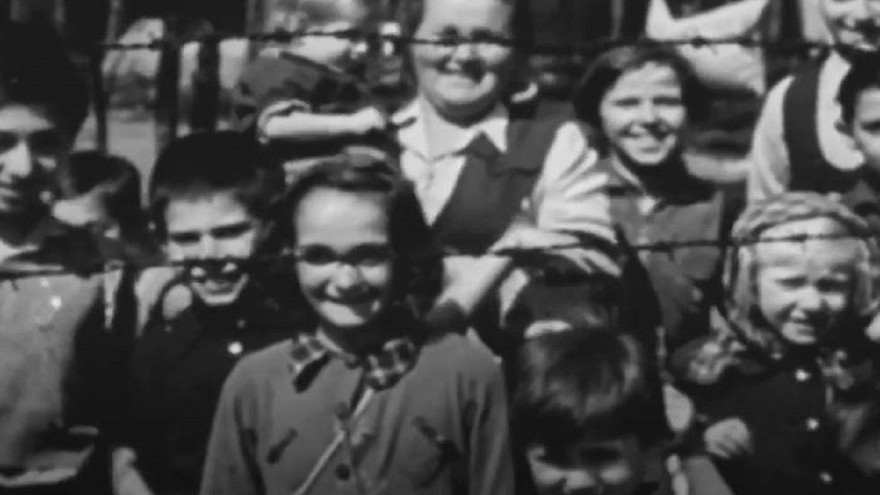 #AnneFrank - Parallel Stories scene photo