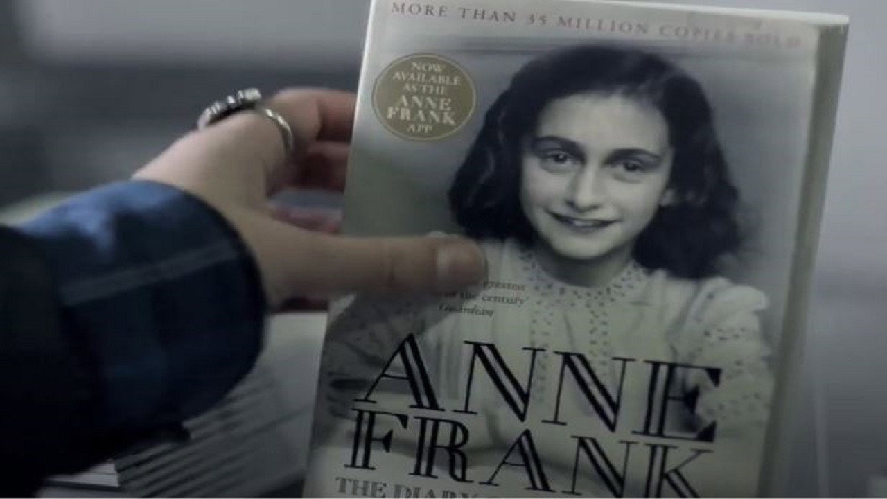#AnneFrank - Parallel Stories scene photo