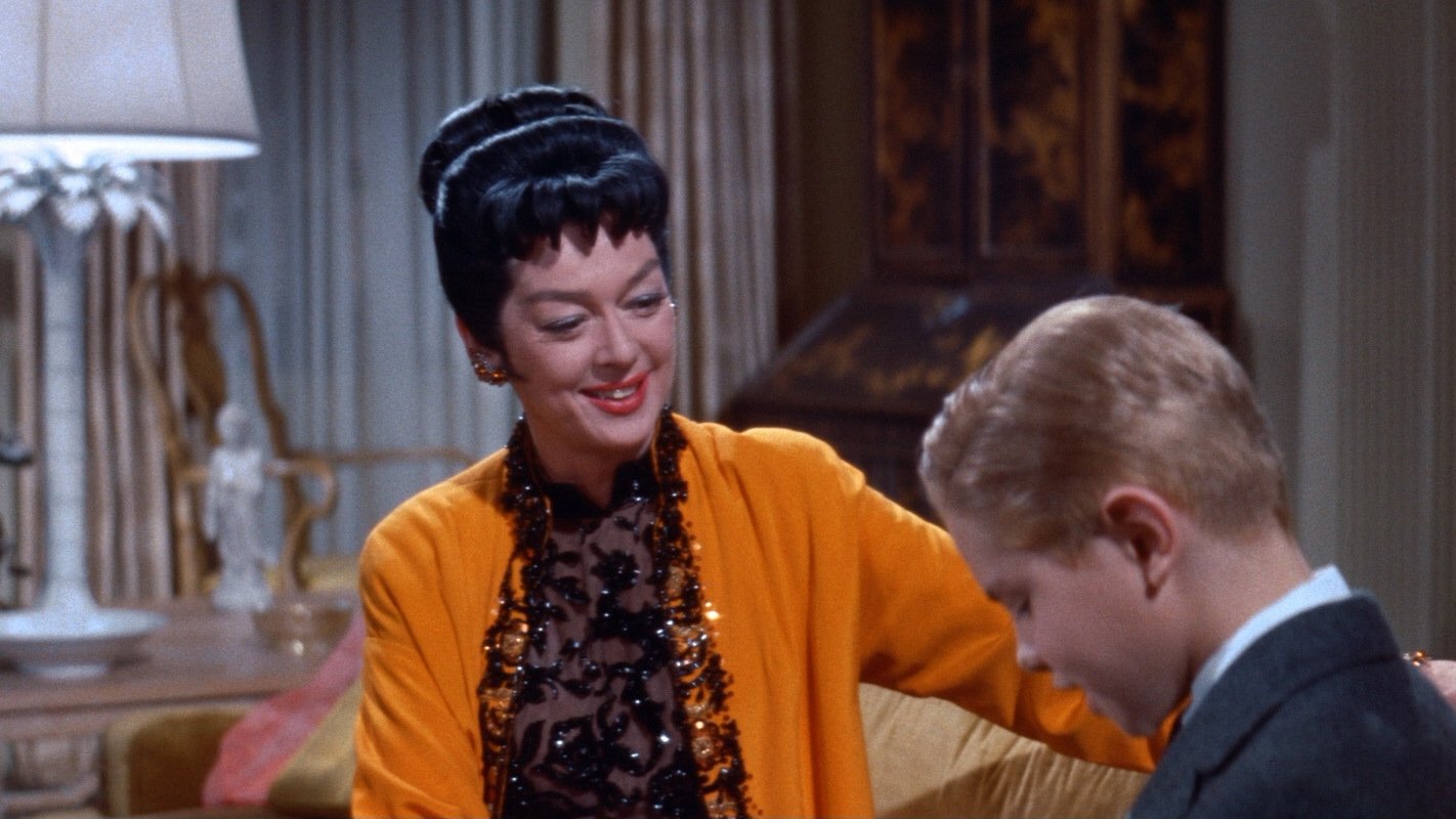 Auntie Mame scene photo