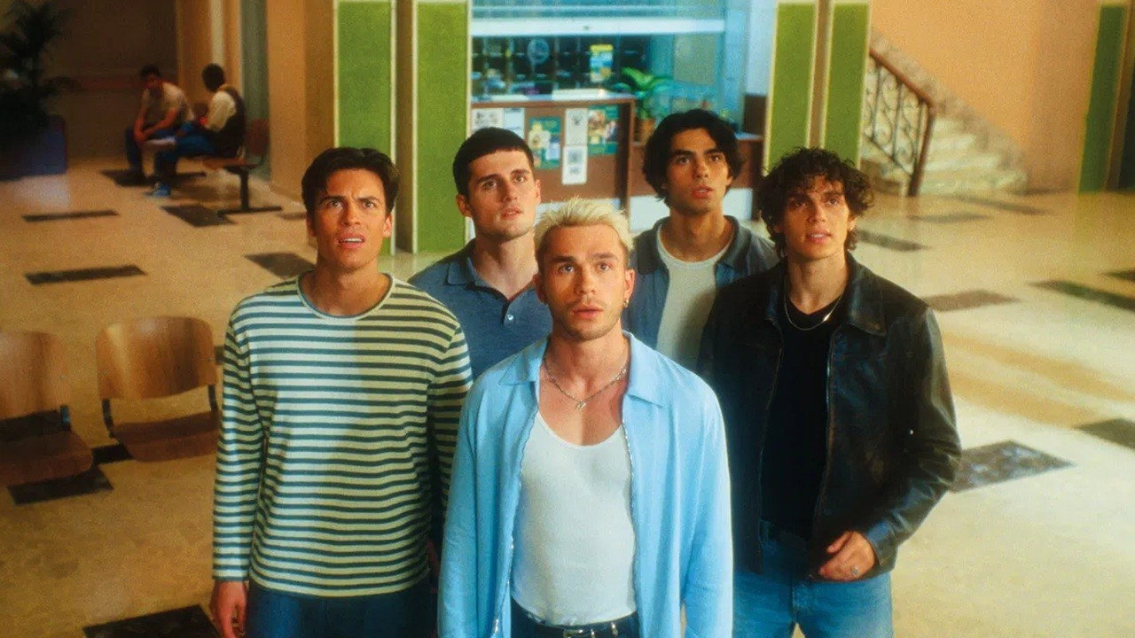 Back to the 90s scene photo