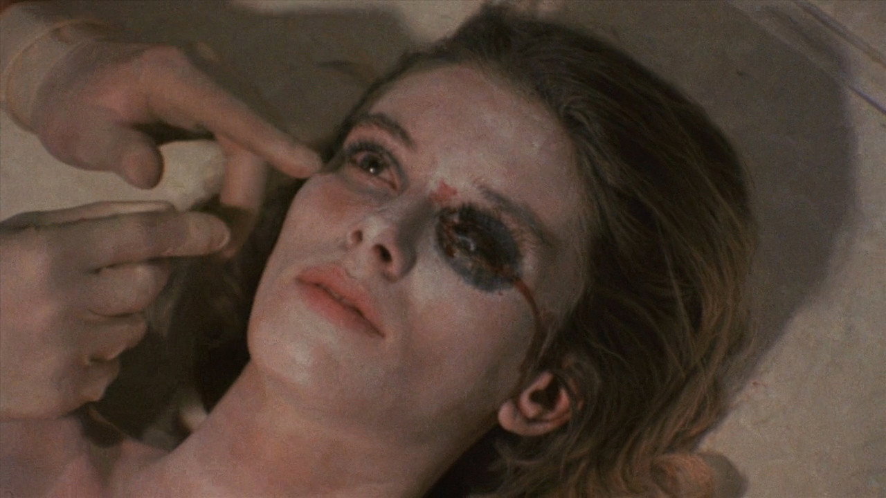 Buio Omega scene photo