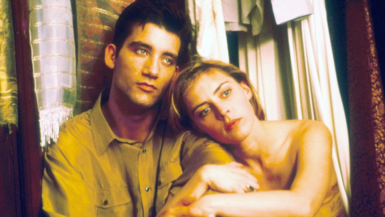 Close My Eyes scene photo