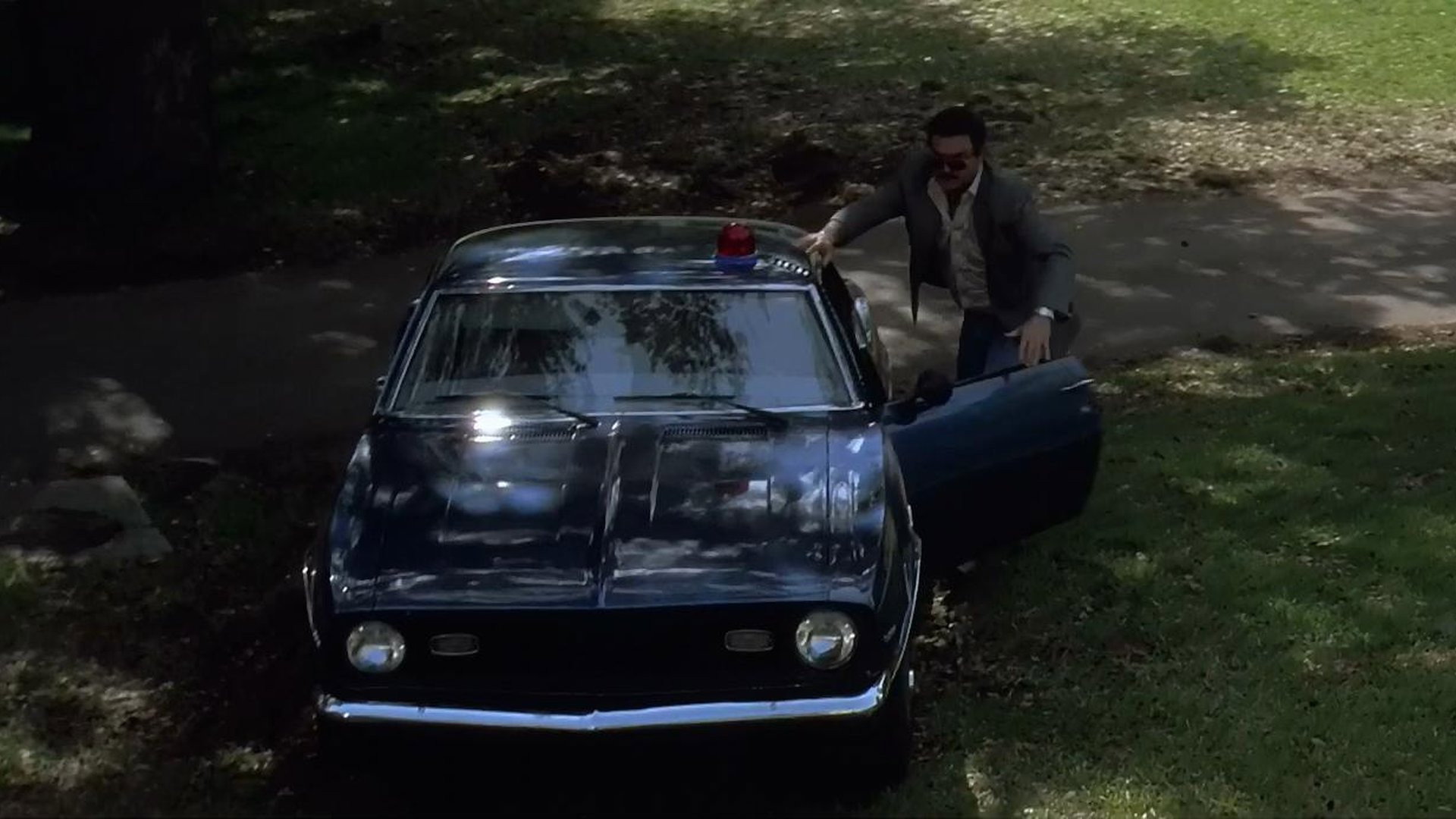 Cop & ½ scene photo