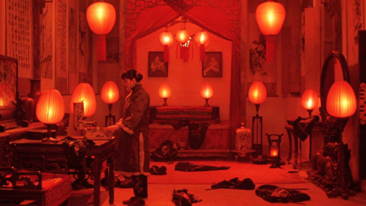 Da hong denglong gaogao gua scene photo