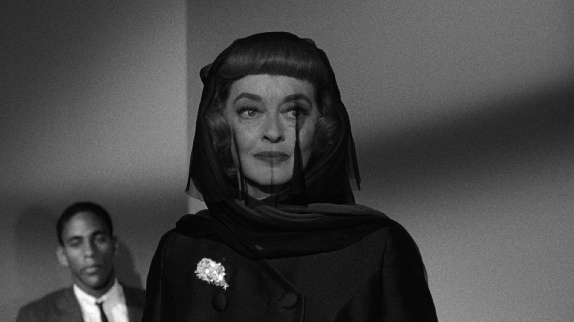 Dead Ringer scene photo