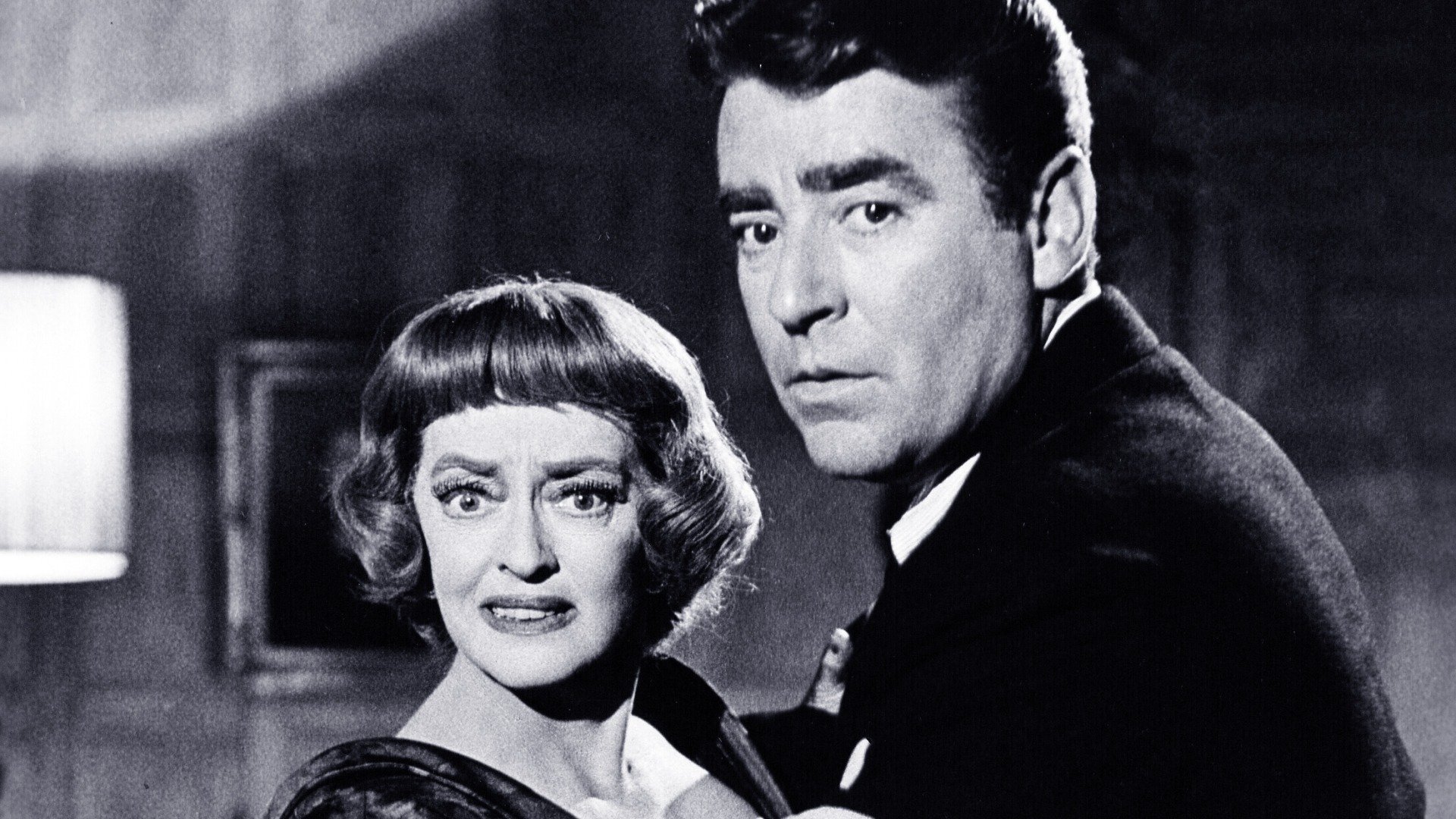 Dead Ringer scene photo