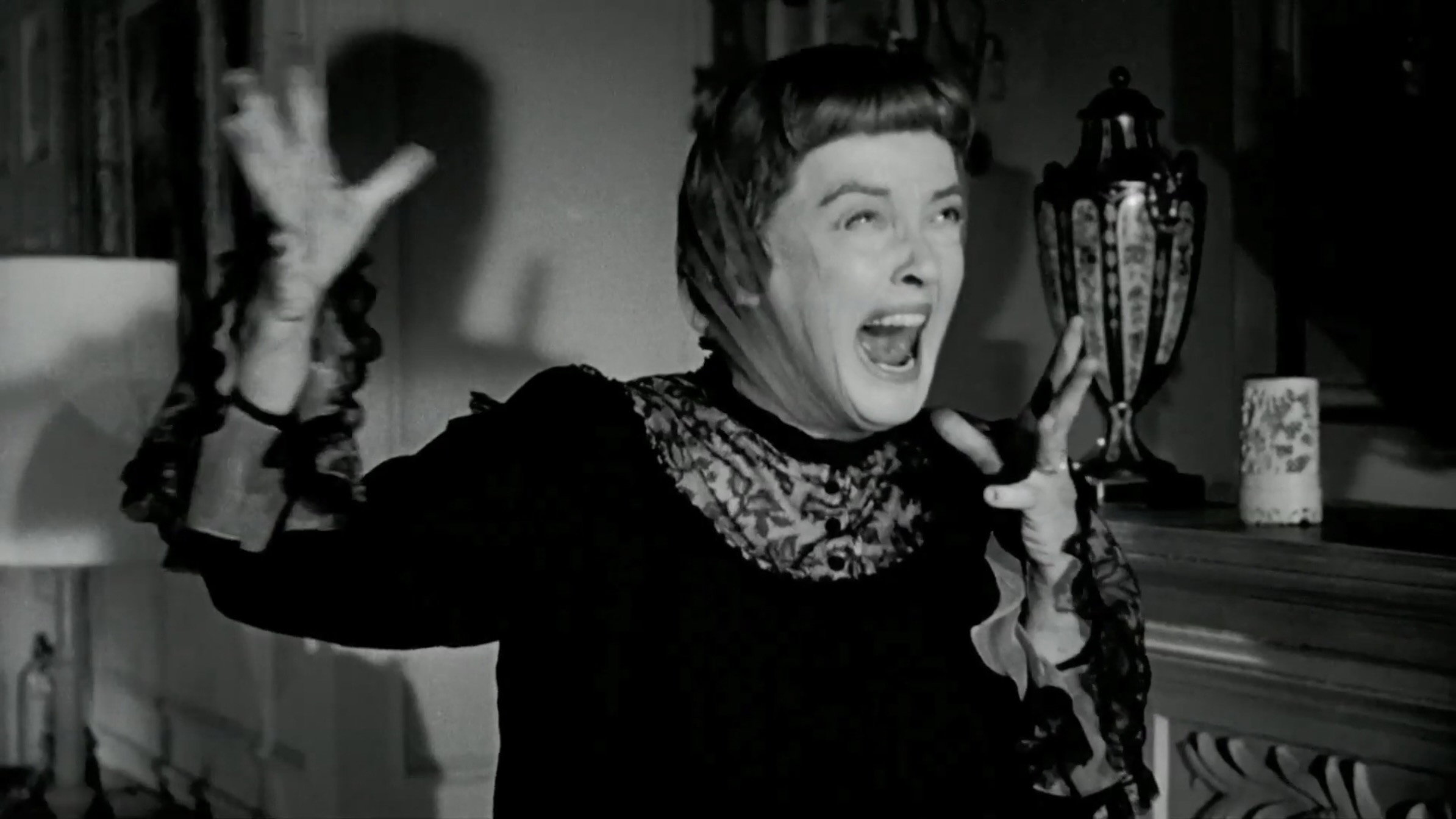 Dead Ringer scene photo