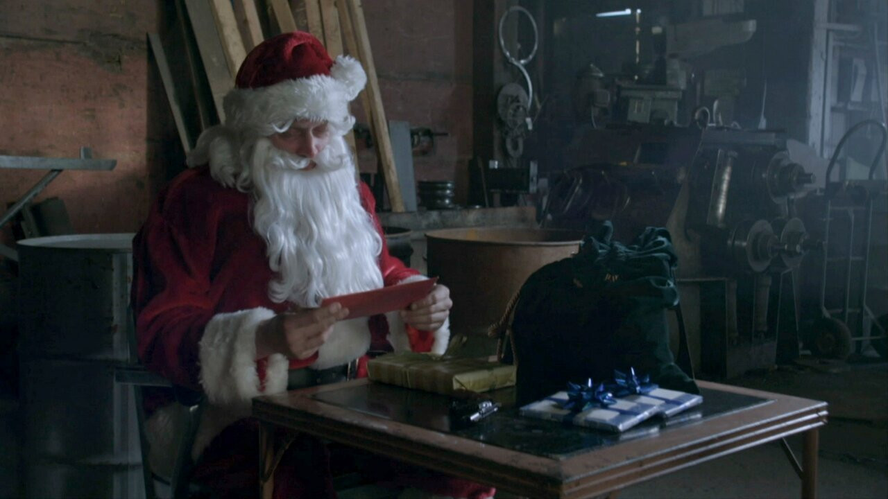 Deck the Halls scene photo