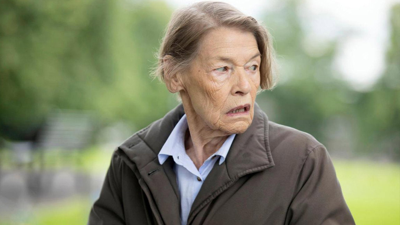 Elizabeth Is Missing scene photo