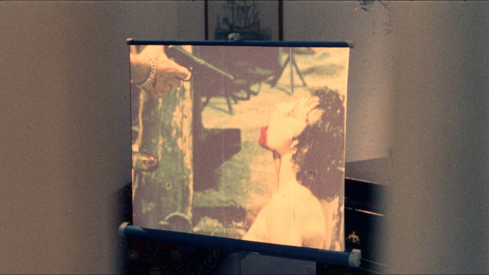 Emanuelle in America scene photo