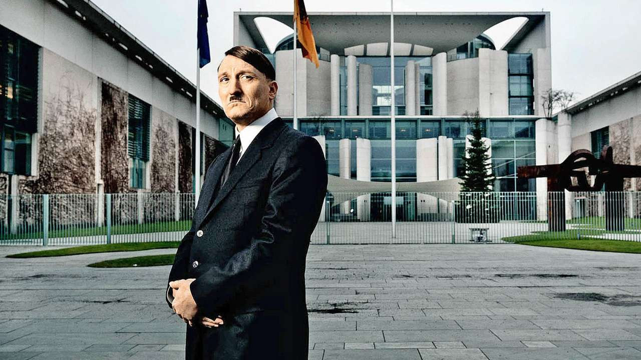 Er ist wieder da scene photo