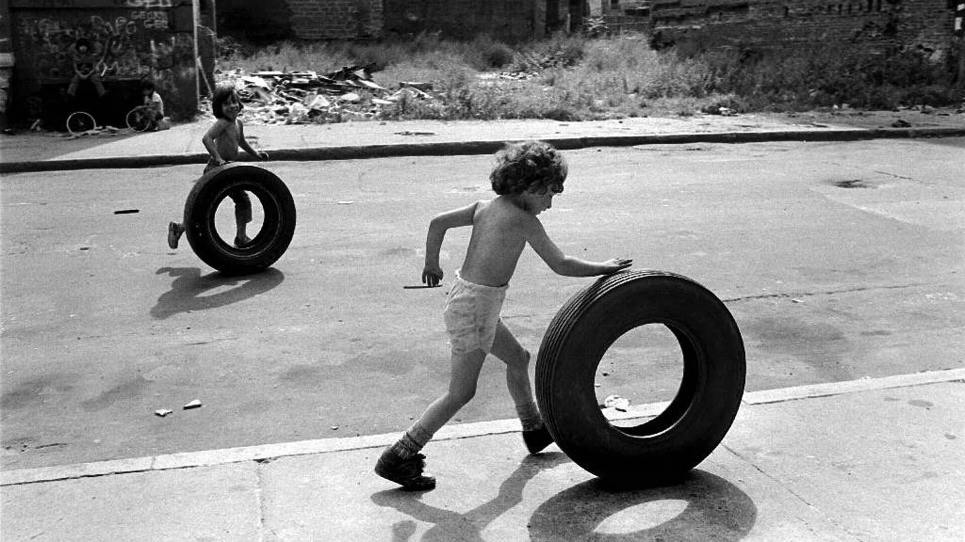 Everybody Street scene photo