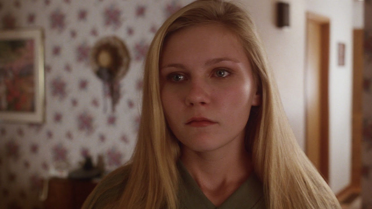 Fifteen and Pregnant scene photo