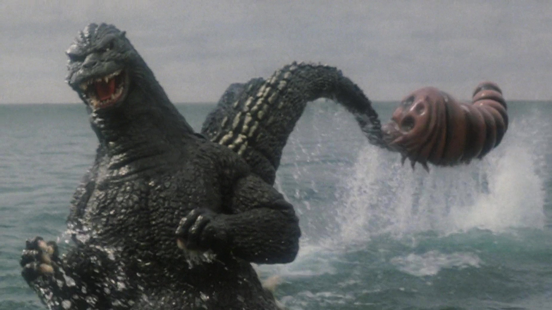 Gojira vs. Mosura scene photo