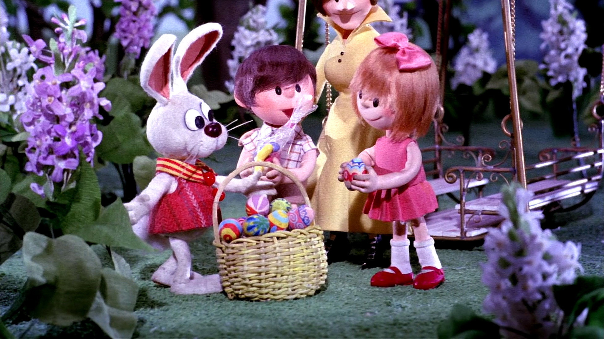 Here Comes Peter Cottontail scene photo