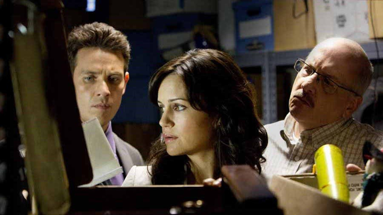 Hide scene photo