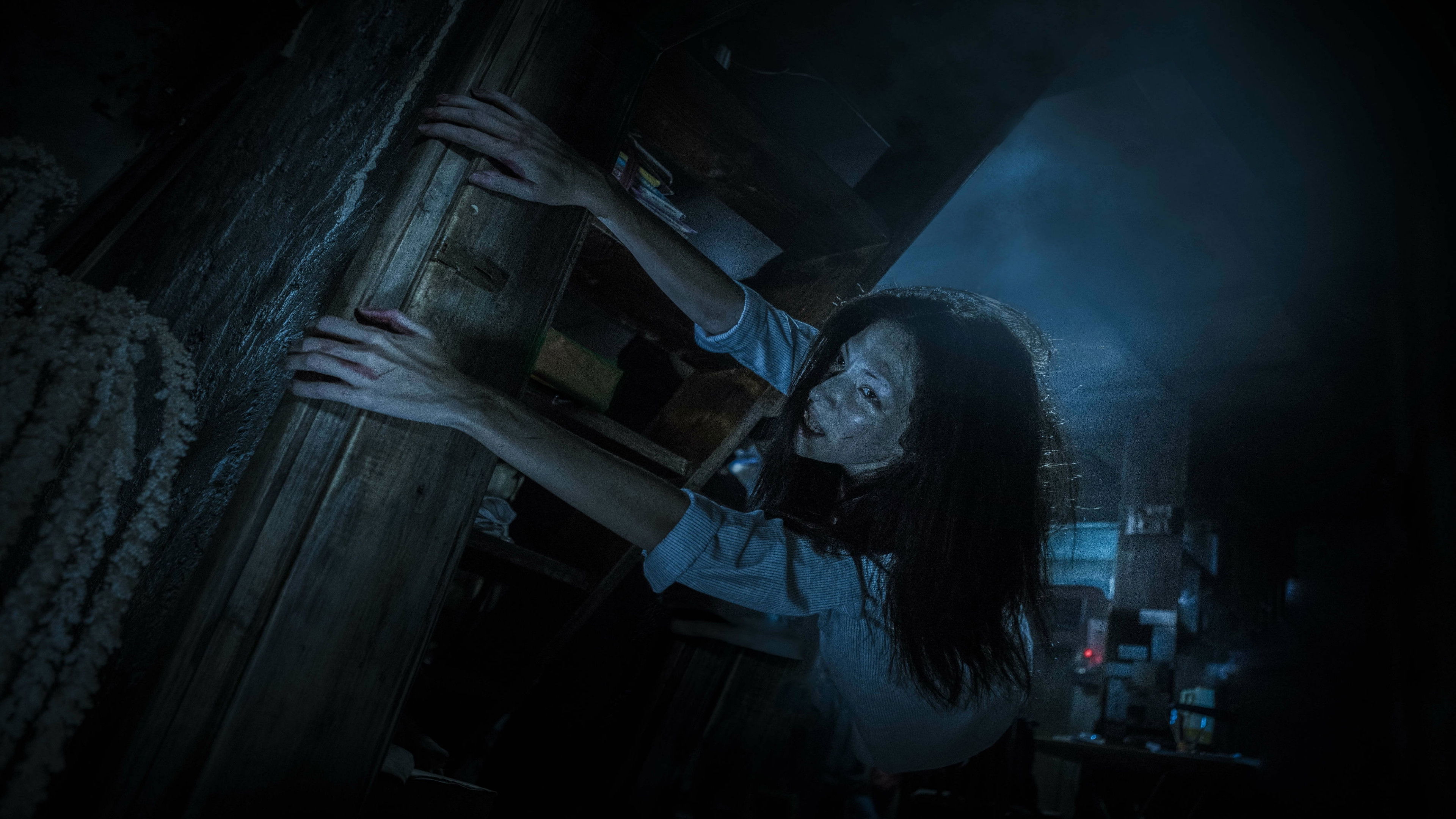 Hong yi xiao nu hai 2 scene photo