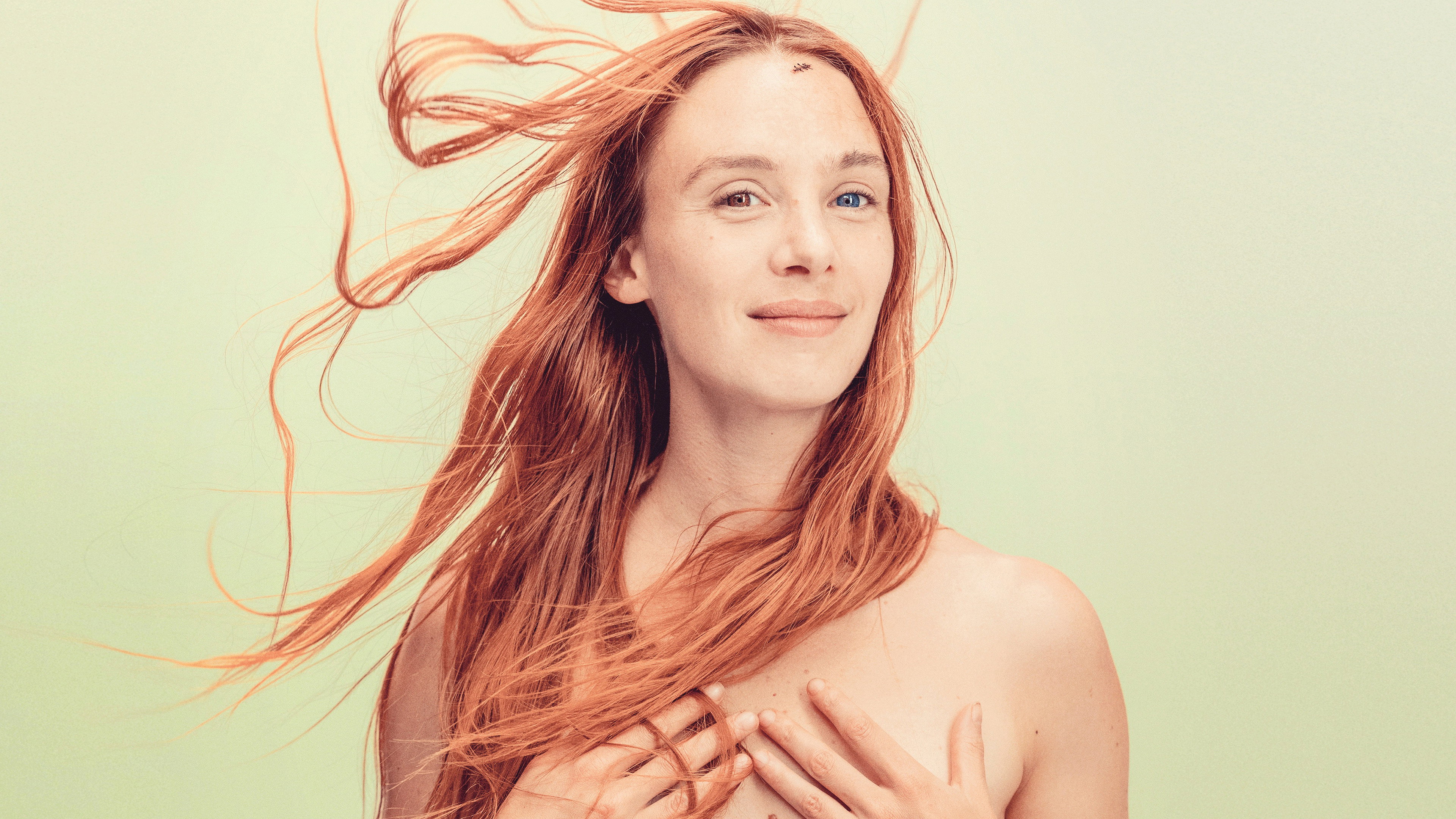 Jeune femme scene photo