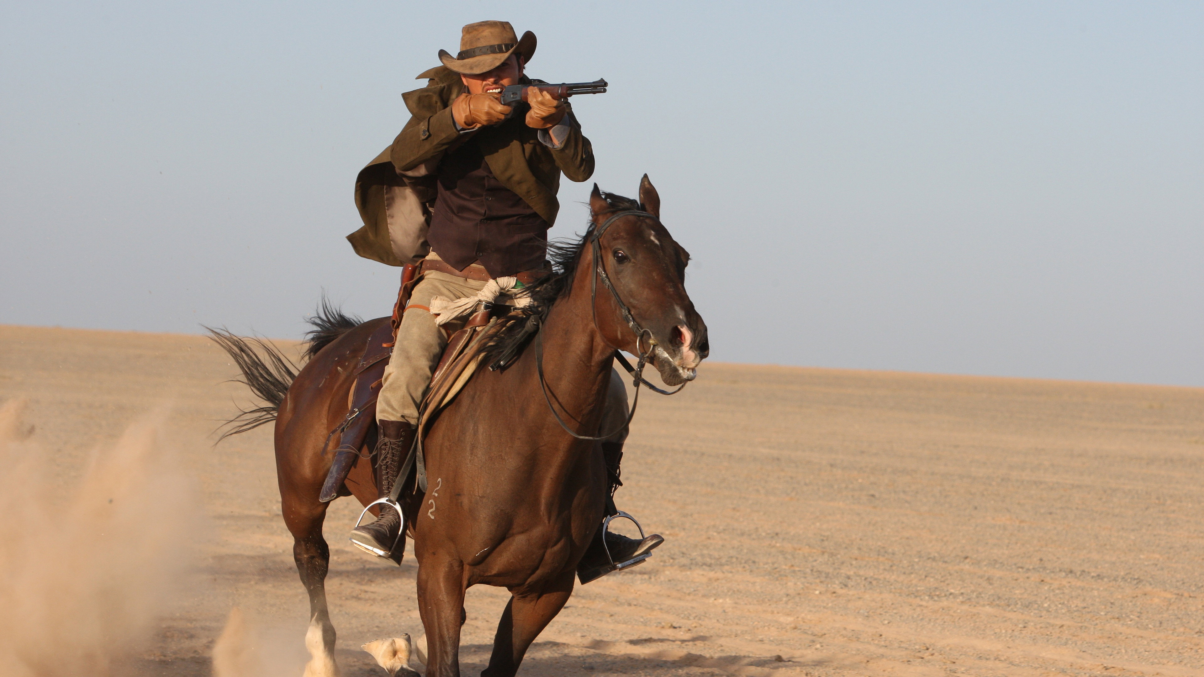 Joeun nom, napun nom, esanghan nom scene photo