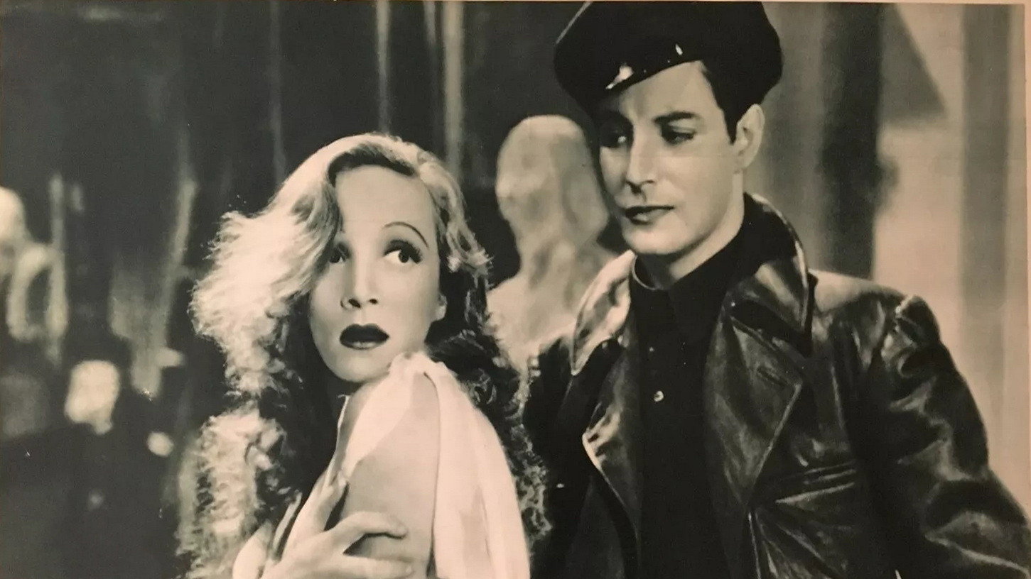 Knight Without Armour scene photo