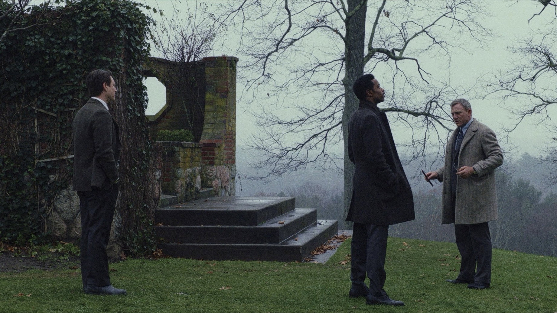Knives Out scene photo