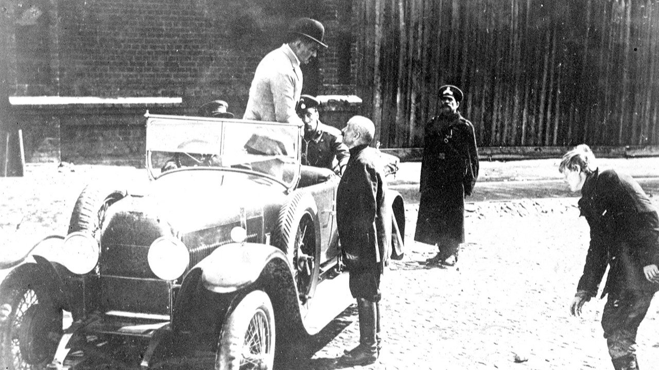 Konets Sankt-Peterburga scene photo
