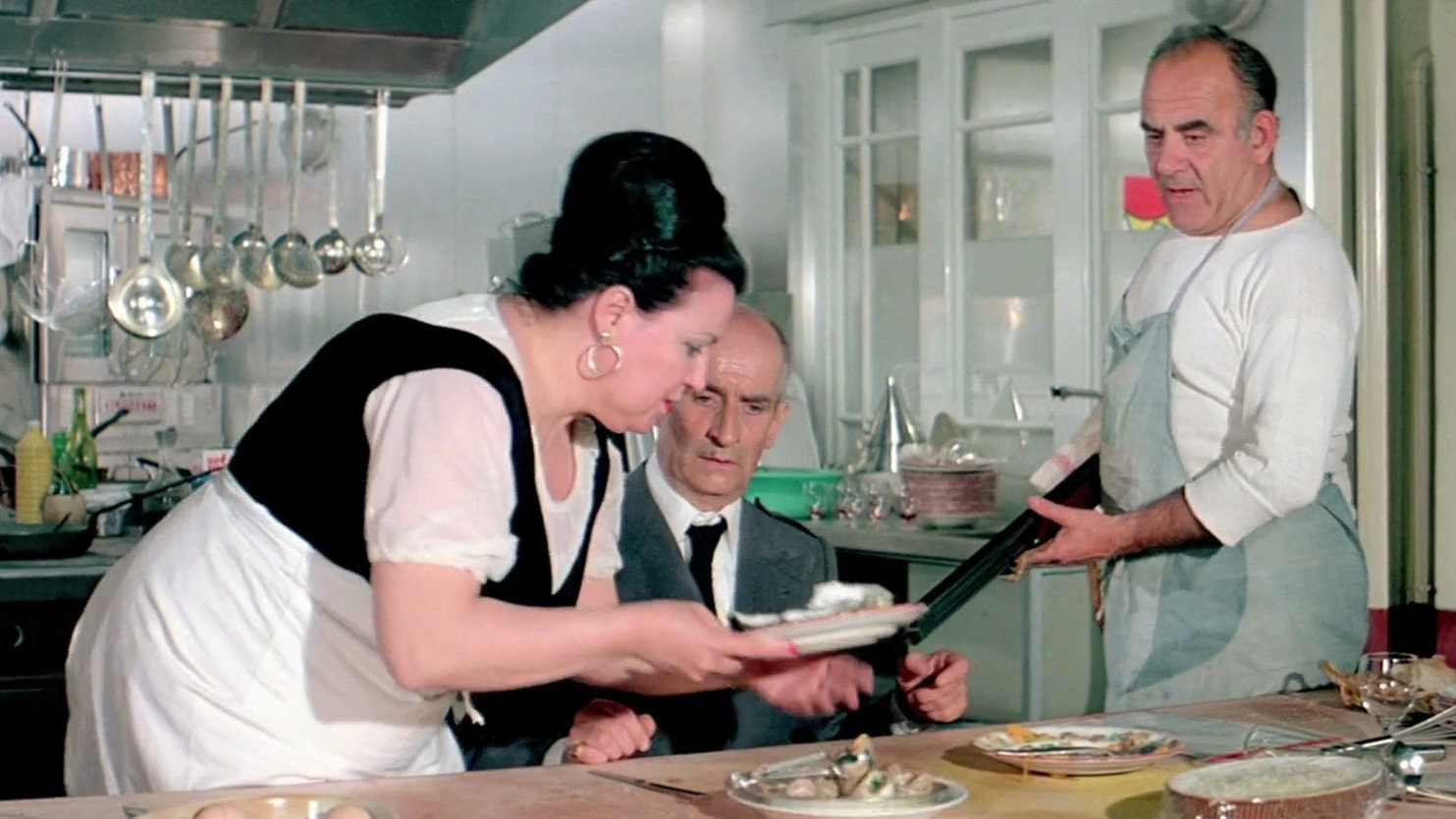 L'aile ou la cuisse scene photo