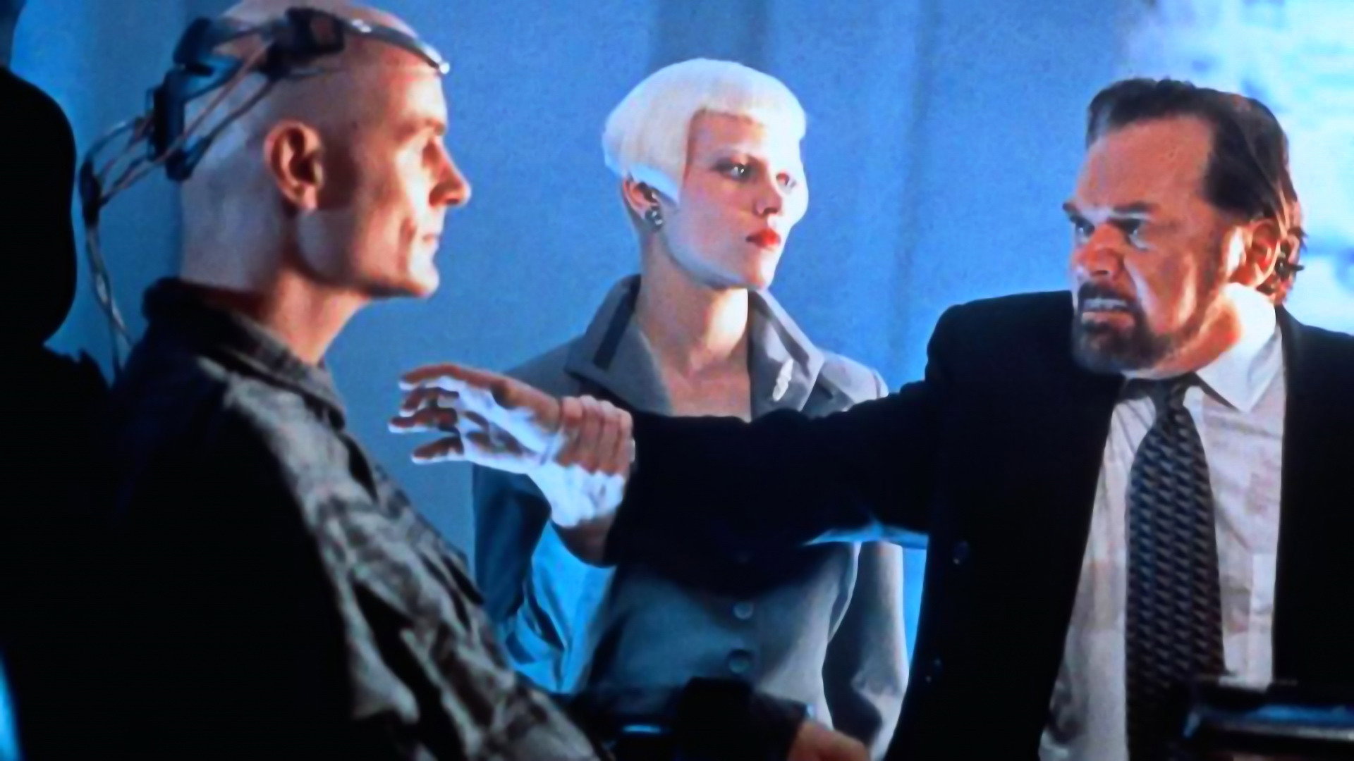 Lawnmower Man 2: Beyond Cyberspace scene photo