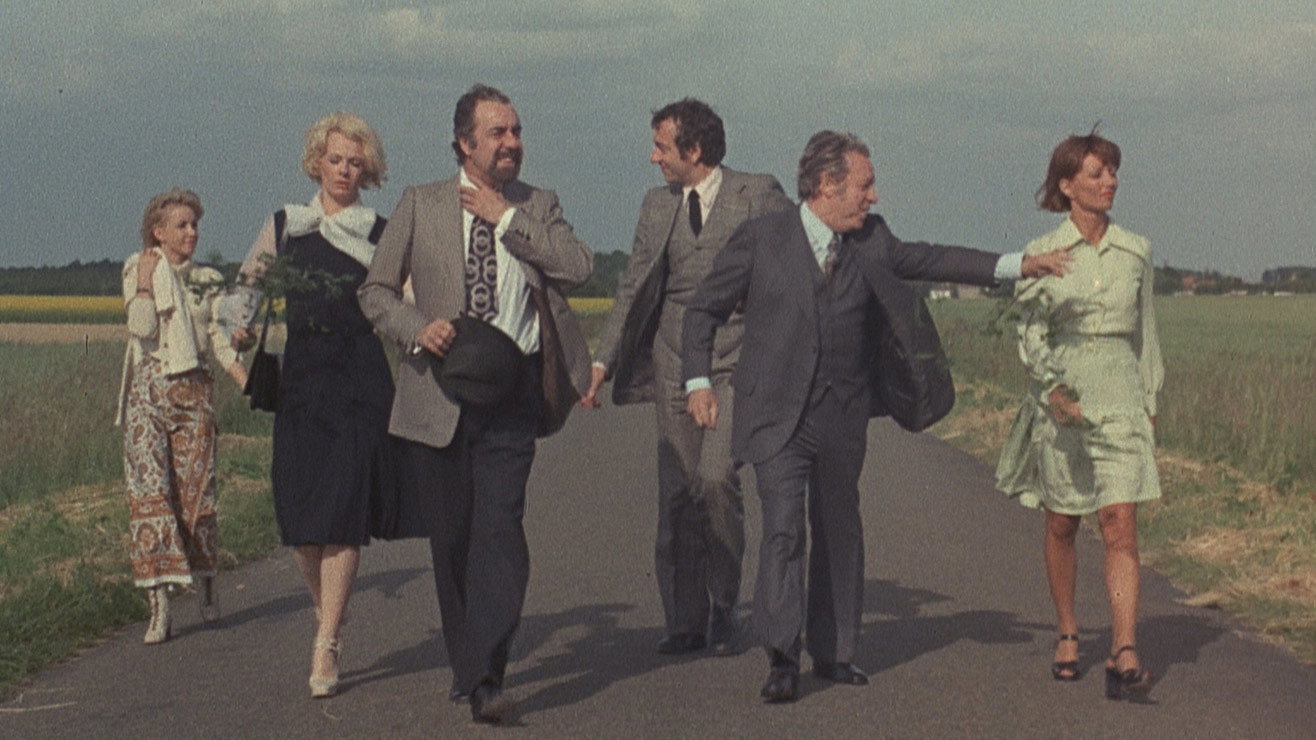 Le Charme discret de la bourgeoisie scene photo