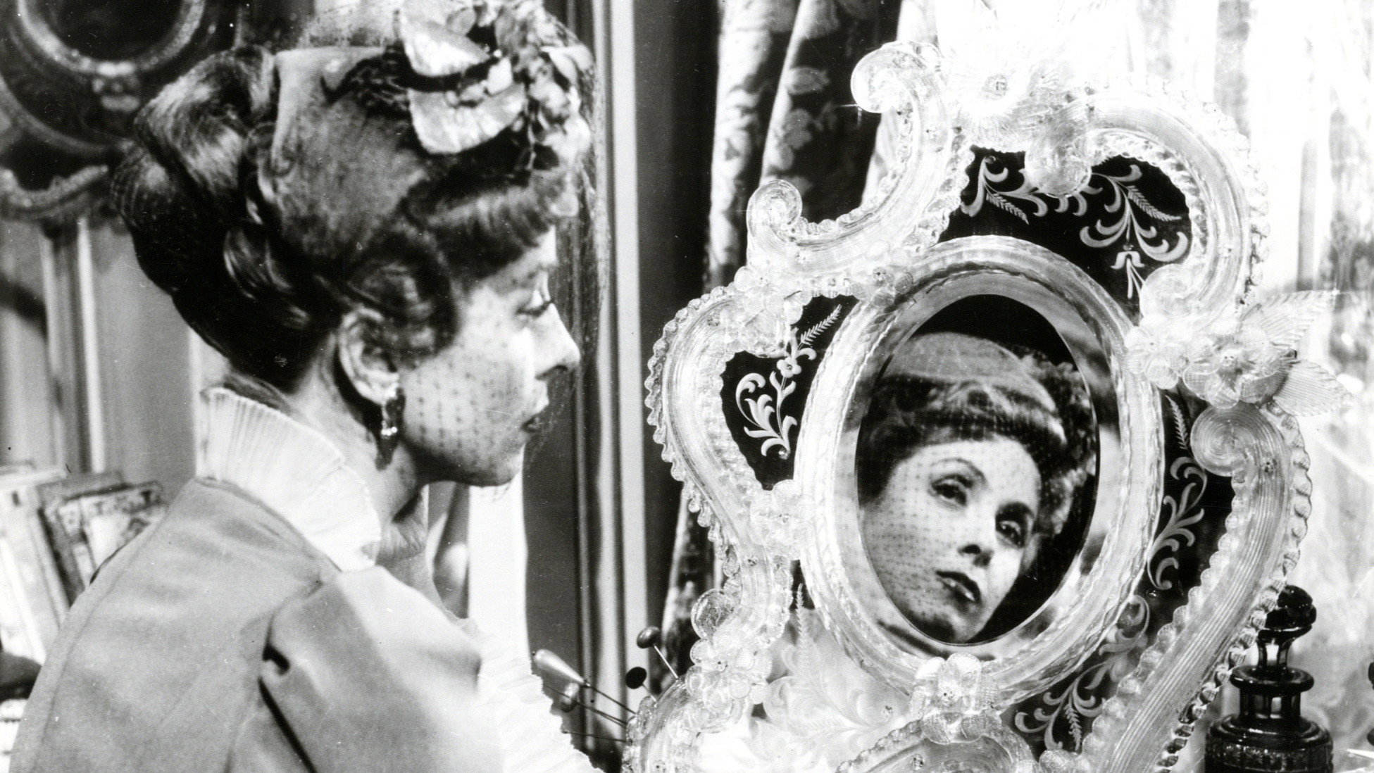 Madame de... scene photo
