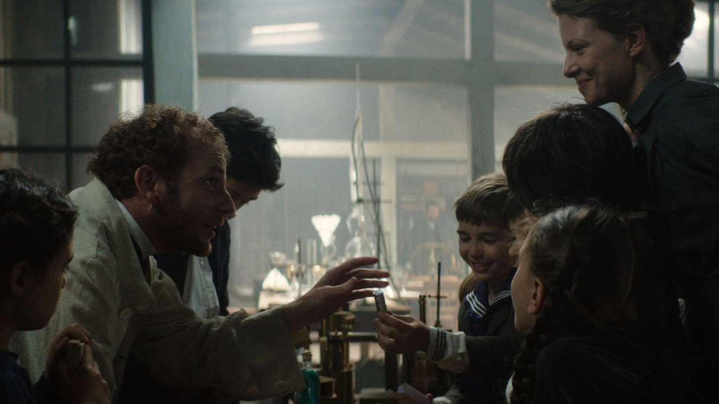 Marie Curie scene photo