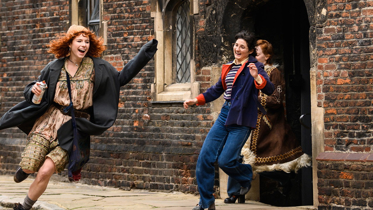 Misbehaviour scene photo