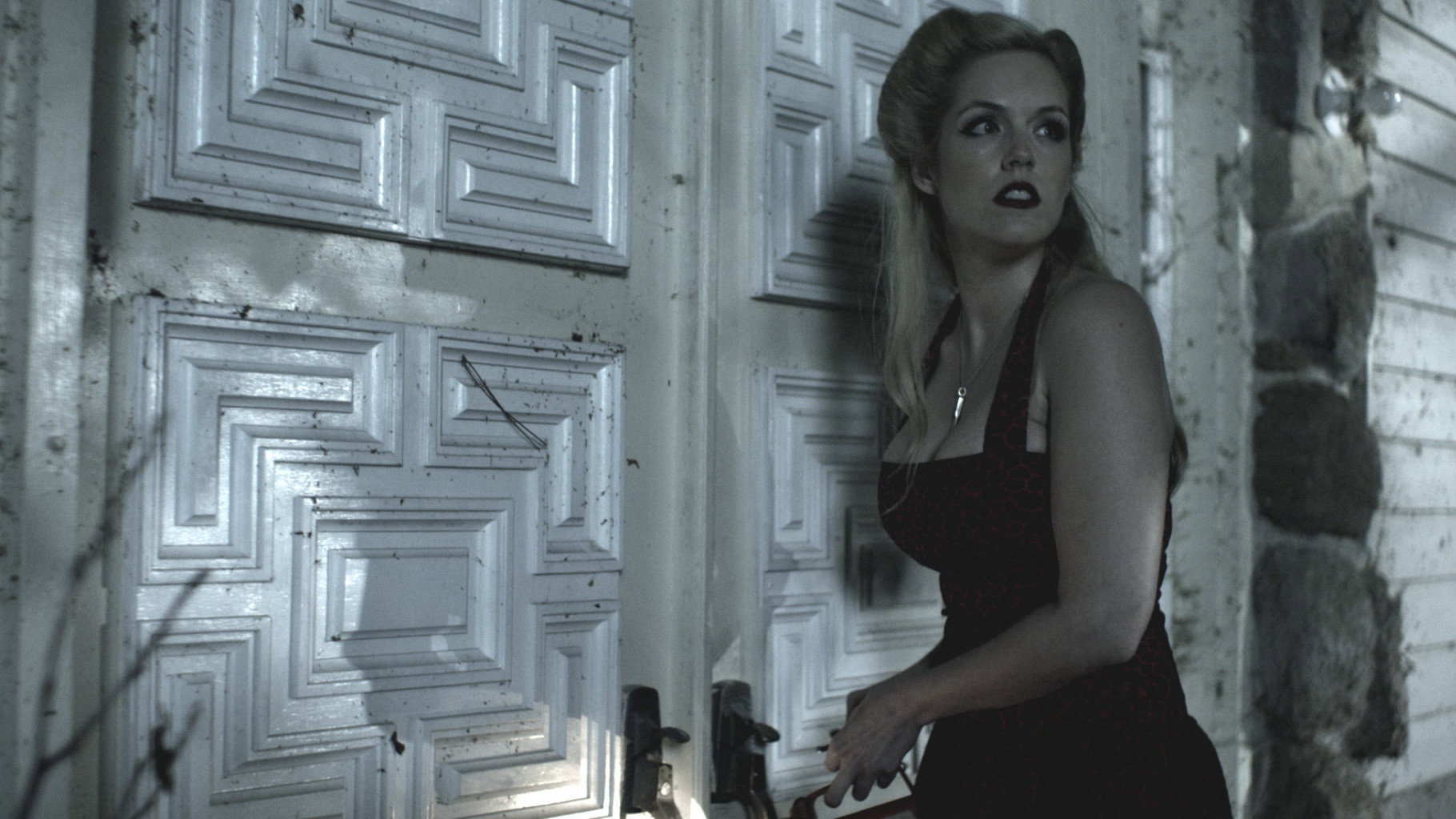 Model Hunger scene photo