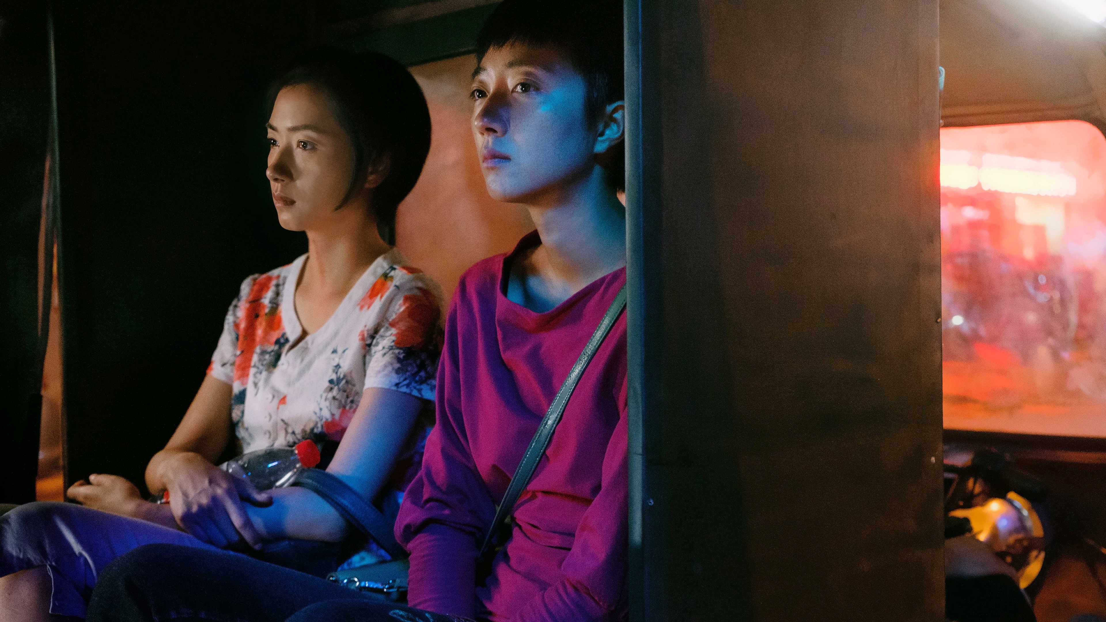 Nanfang chezhan de juhui scene photo