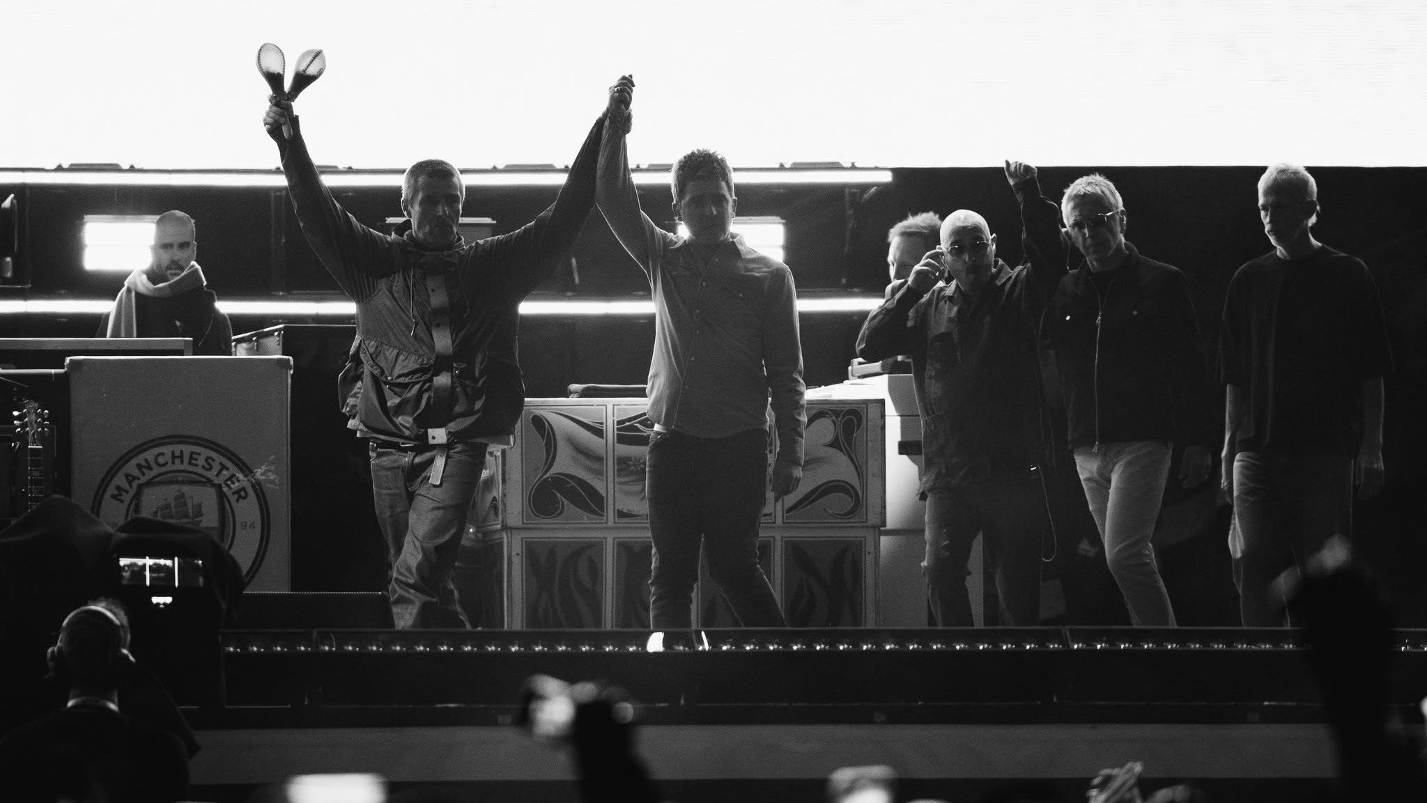 Oasis: Don't Look Back in Anger scene photo