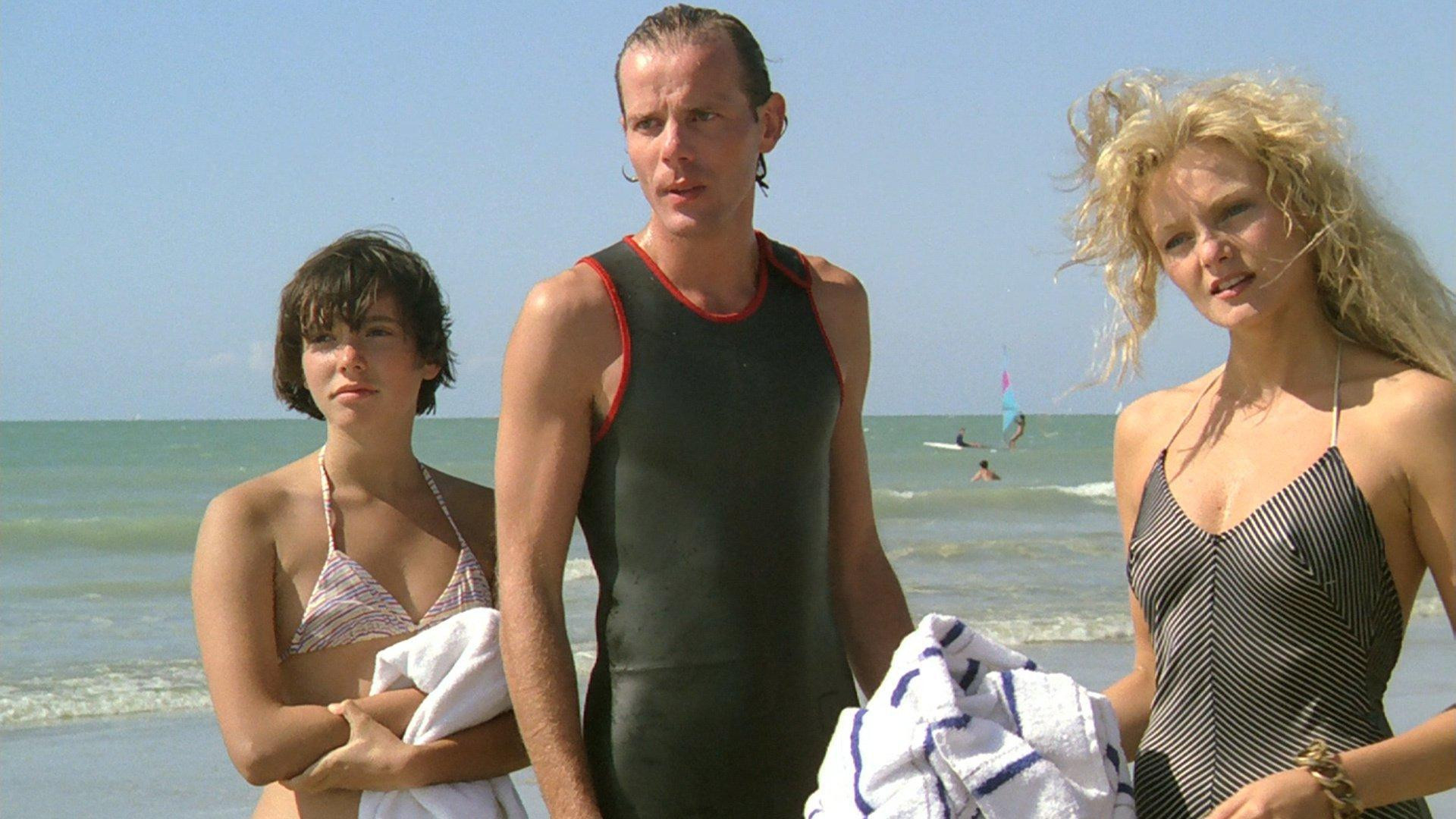 Pauline à la plage scene photo