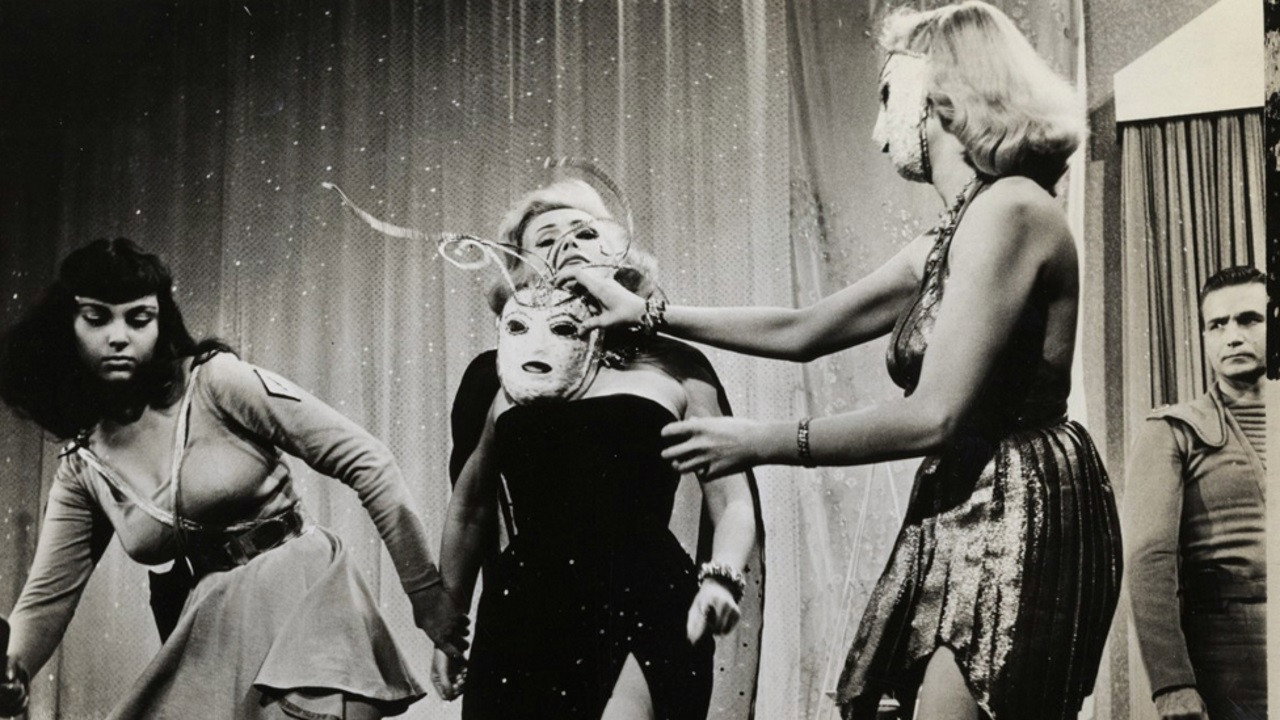 Queen of Outer Space scene photo