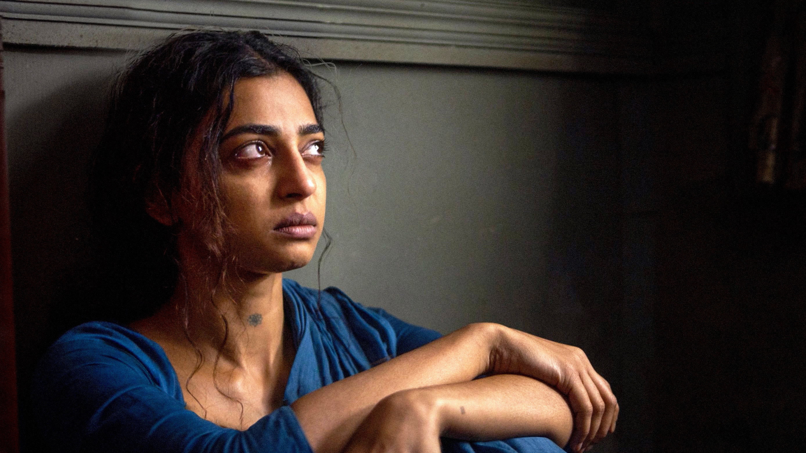 Raat Akeli Hai scene photo