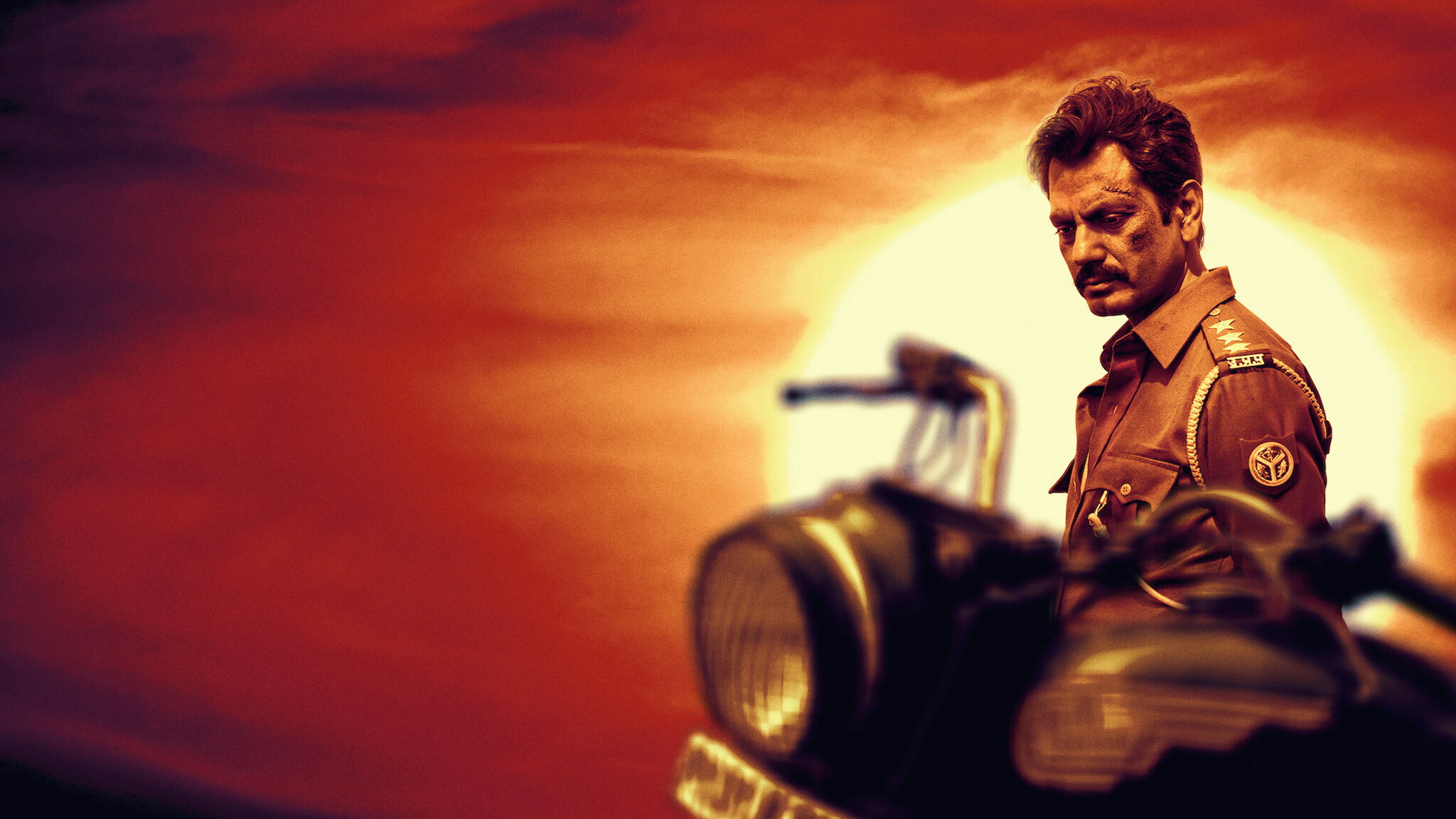 Raat Akeli Hai scene photo