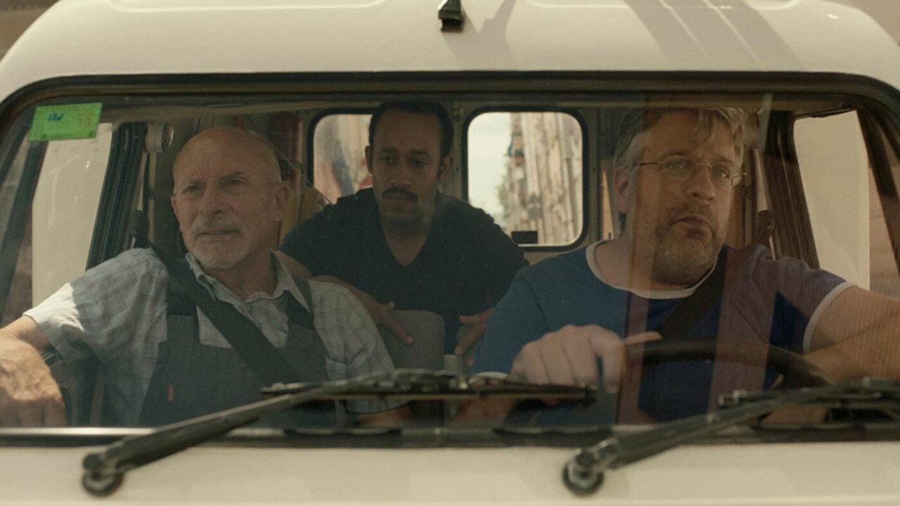 Sis dies corrents scene photo